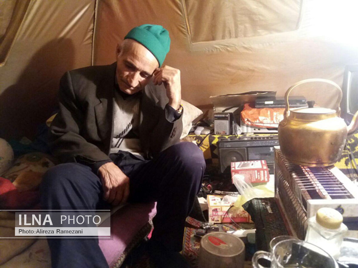 زندگی "سیدعلی" در پارک؛ از دریچه دوربین