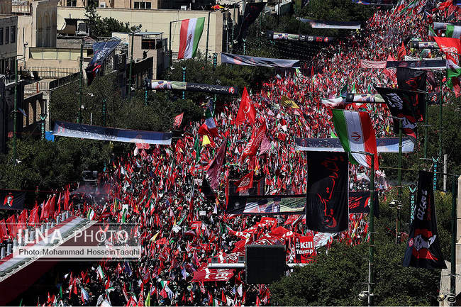 تشییع پیکر مطهر رهبر شهید انقلاب در مشهد / 1