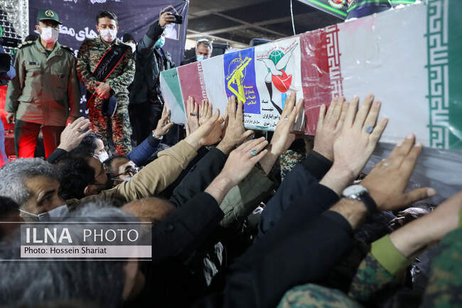 تدفین سه شهید گمنام در عرصه میدان شهدای مشهد