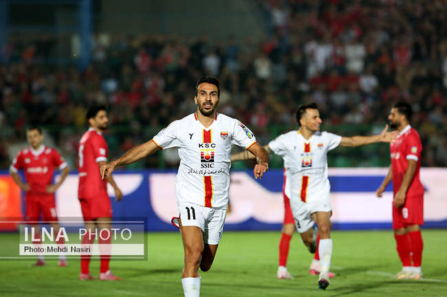 دیدار تیمهای فوتبال پرسپولیس تهران و فولاد خوزستان