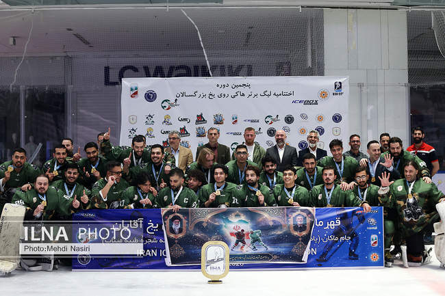 دیدار پایانی لیگ پنجم هاکی روی یخ مردان