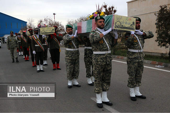 تشییع ۵ شهید گمنام دوران دفاع مقدس در تبریز