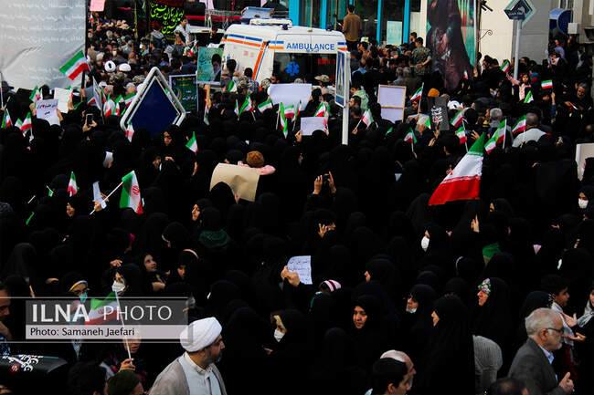 تشییع پیکر شهدای حمله تروریستی شاهچراغ در مشهد
