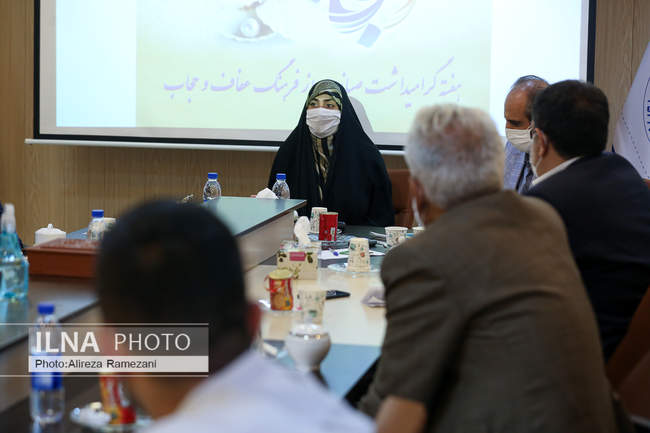 جلسه گرامیداشت هفته عفاف و حجاب در اتحادیه صنف تولیدکنندگان و فروشند