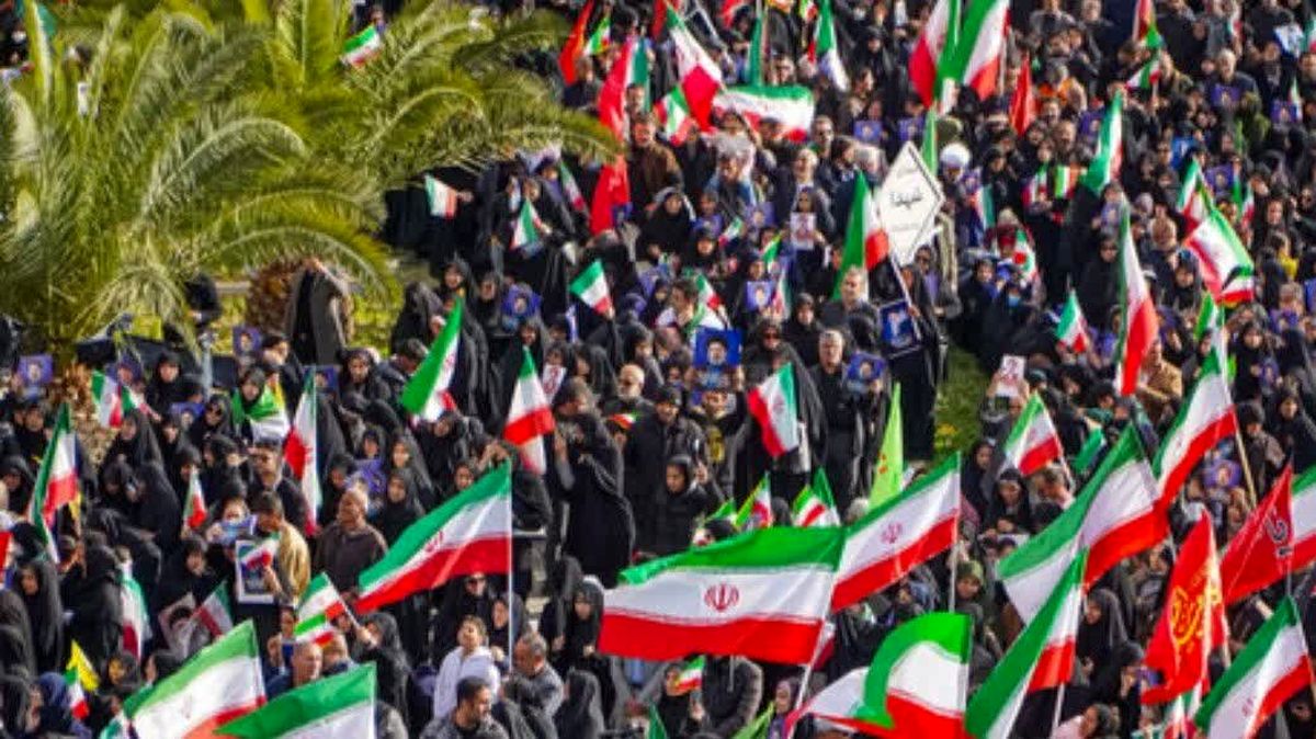 مشهدی‌ها نماد شیطان پرستی را به آتش کشیدند + فیلم