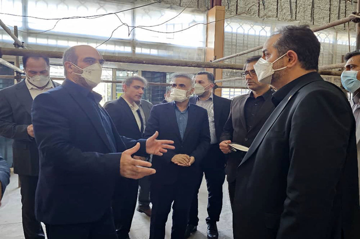 بازدید عضو هیات مدیره بانک ملی ایران از روند بازسازی شعبه گمرک بندرعباس