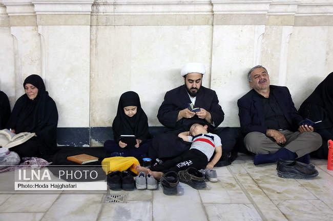 برپایی سفره افطاری و احیای لیالی قدر در نجف 