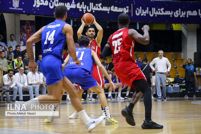 دیدار تیم های بسکتبال استقلال و شهرداری گرگان (گزارش تصویری)