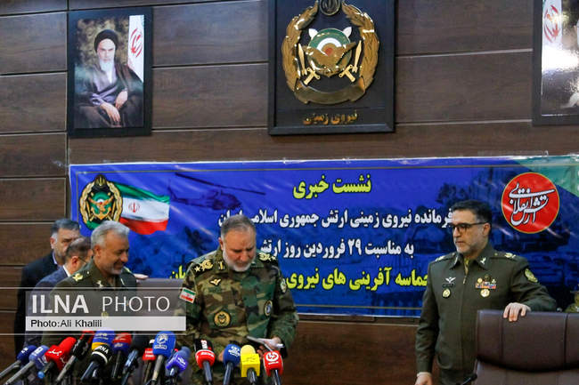 نشست خبری فرمانده نزاجا به مناسبت روز ارتش