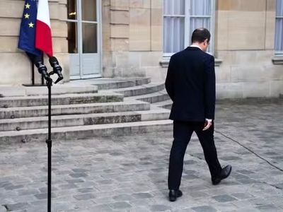 نخست‌وزیر فرانسه استعفا داد