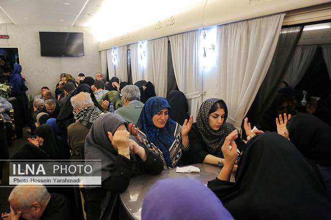 عزاداری شهادت حضرت زهرا(س) در قطار زائران رضوی