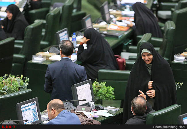 از ترافیک نمایندگان پشت صندلی وزرا تا دلجویی‌های بهارستانی