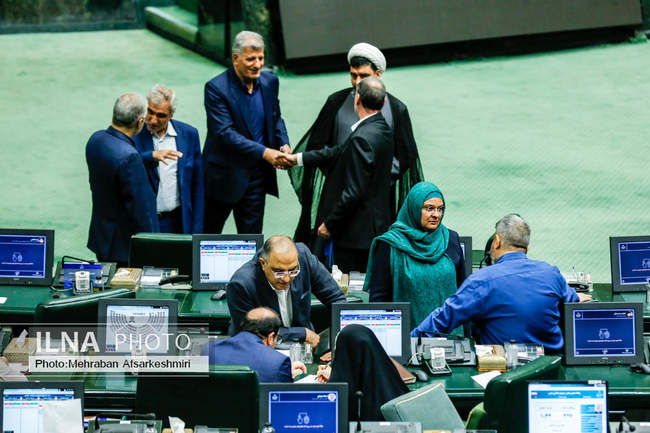 نشست علنی یکشنبه پنج مرداد مجلس شورای اسلامی 