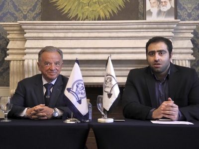 نشست آنلاین رئیس فدراسیون بدنسازی ایران با رئیس فدراسیون جهانی برگزار شد/ رافائل سانتونخا