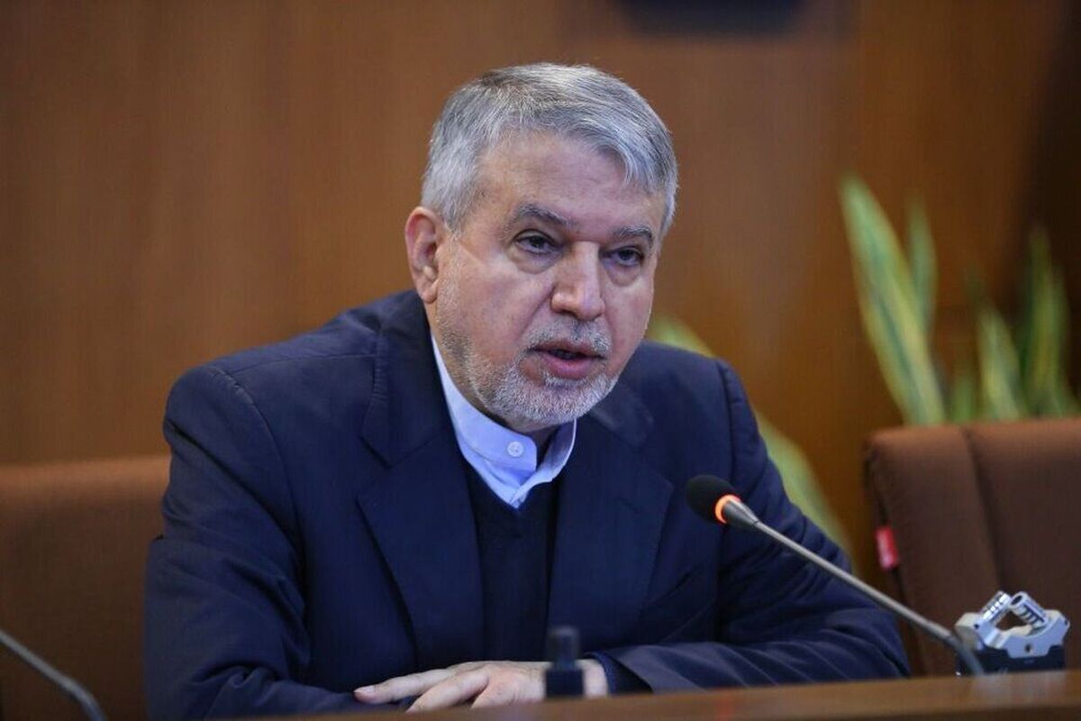 سند مالکیت کاخ گلستان اهدا شد