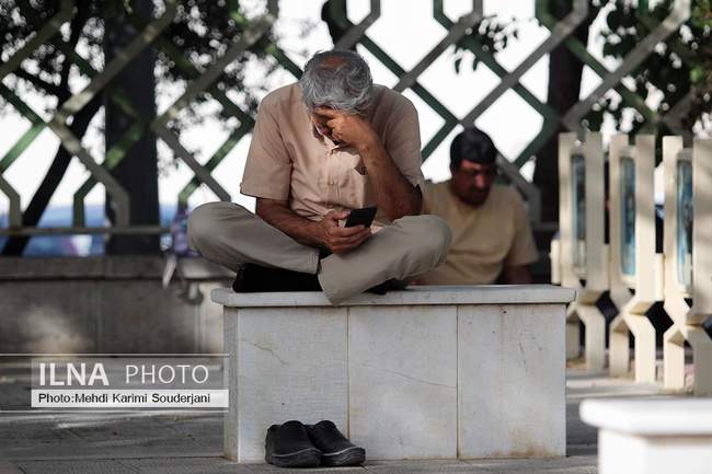 روز عرفه در گلستان شهدای اصفهان