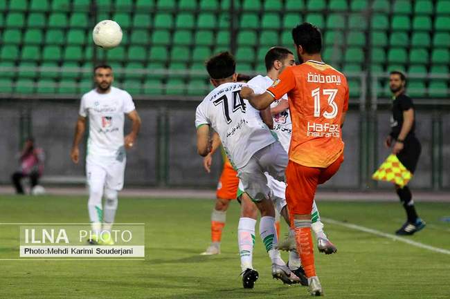 دیدار تیم های ذوب آهن اصفهان و سایپا