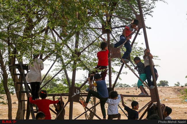 روزگار دشوار سیل‌زدگان روستای بُندهِ در اردوگاه 