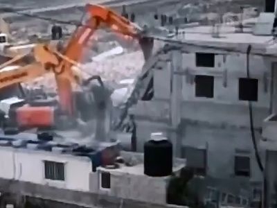 اسرائیل پوست فلسطینی‌ها را هم می‌دزدد! + فیلم