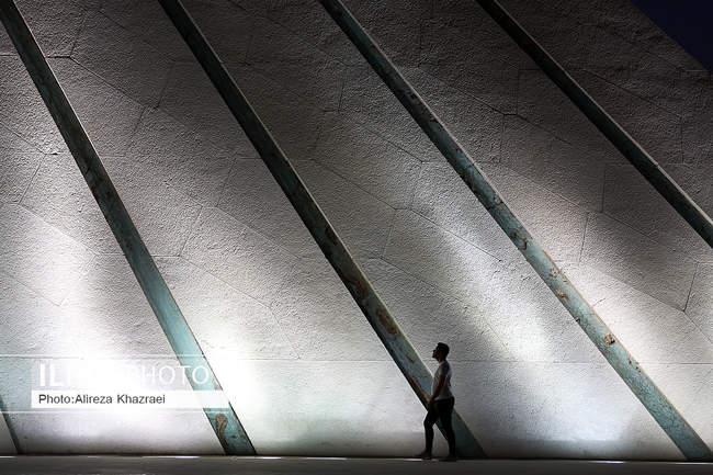 تهران بیست و چهار