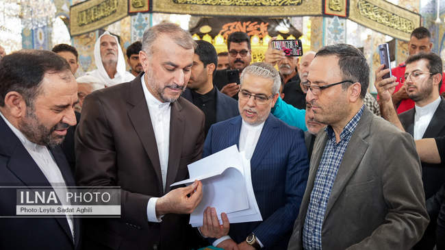 زیارت وزیر امور خارجه از حرم حضرت زینب (س) 