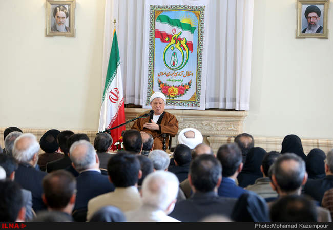 دیدار جمعی از فرماندهان دفاع مقدس با آیت الله هاشمی رفسنجانی