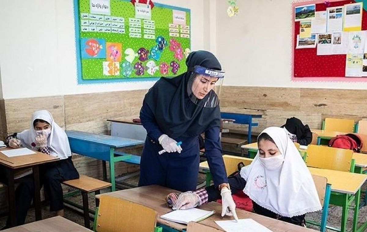استخدام رسمی  ۲۳۰ معلم در آموزش و پرورش کاشان