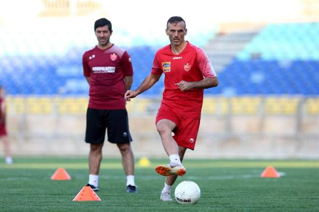 گزارش تصویری: پرسپولیس آماده برگزاری جشن قهرمانی در مسجد سلیمان 