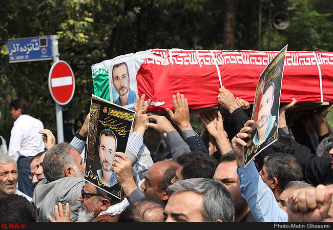مراسم تشییع پیکر احمد حاتمی دانشمند جان باخته در حادثه مکه