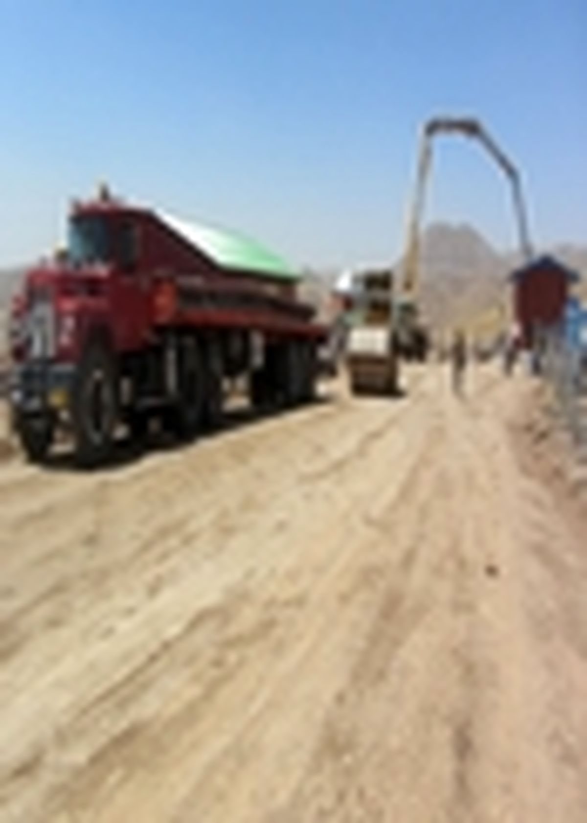 اجرای عملیات راهسازی محور آبدان – بردستان