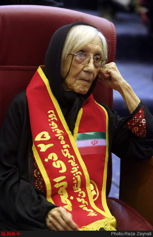 مراسم تجلیل از بازنشستگان برگزیده