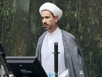 جذب نیرو از بین تجمع‌کنندگان یکی از دلایل افت کیفیت آموزش و پرورش است/ ۵۰ درصد املاک وزارتخانه رها شده و سند ندارد
