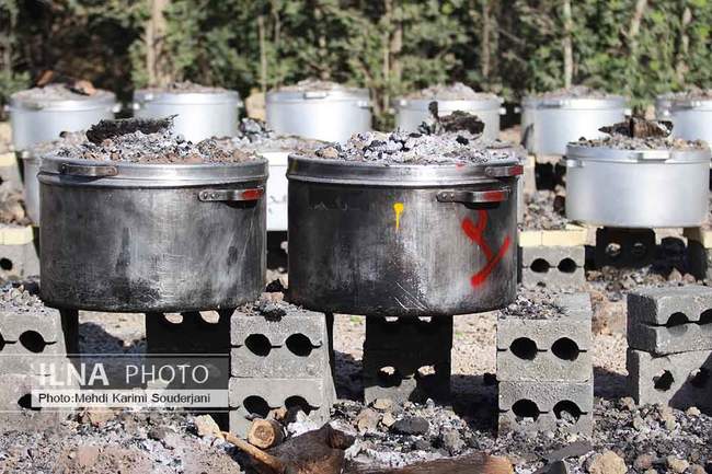 آیین پخت و توزیع 150 دیگ غذای نذری _ مبارکه اصفهان 