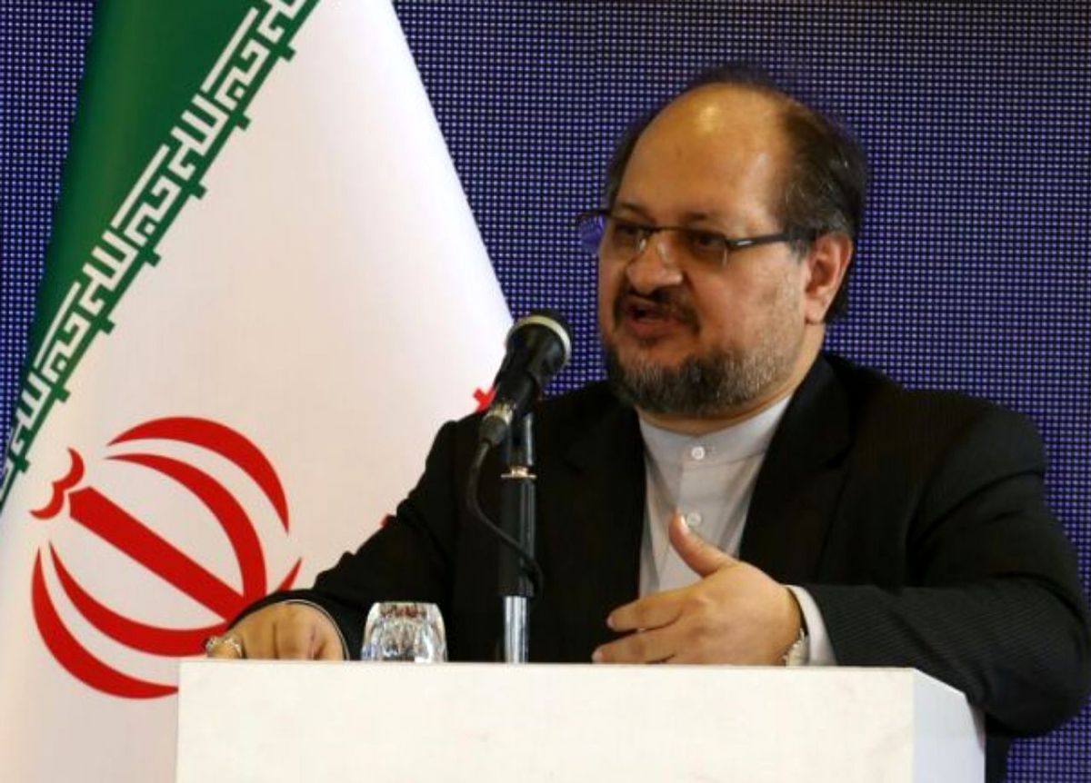 واکنش شریعتمداری به حذف شورای رقابت از قیمت‌گذاری خودرو