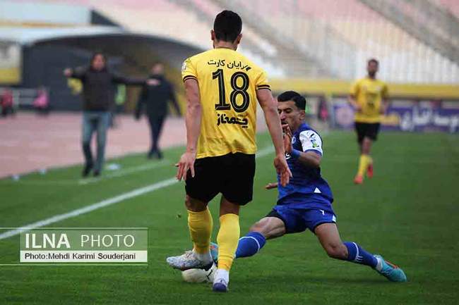 گزارش تصویری فوتبال سپاهان و استقلال 