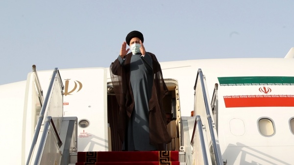 رئیسی تهران را به مقصد سمرقند ترک کرد