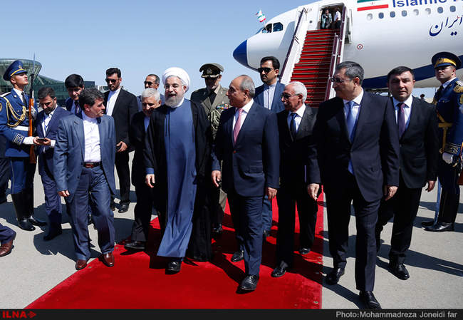 حسن روحانی رئیس جمهور کشورمان وارد باکو شد/2