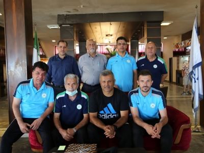 اشجاری در اردوی ذوب آهنی ها