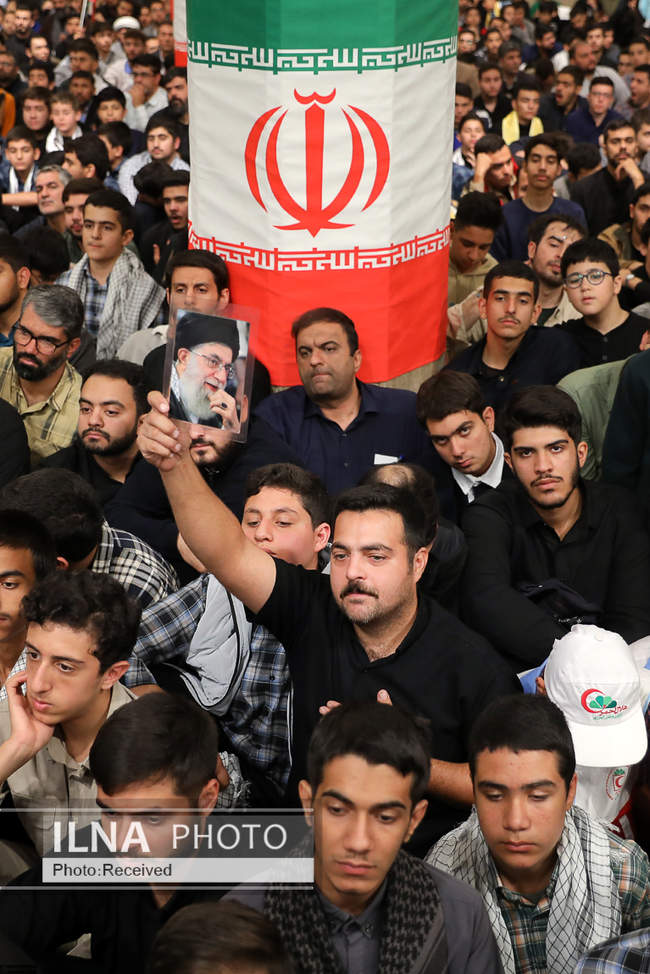 دیدار دانش‌آموزان و دانشجویان با مقام معظم رهبری