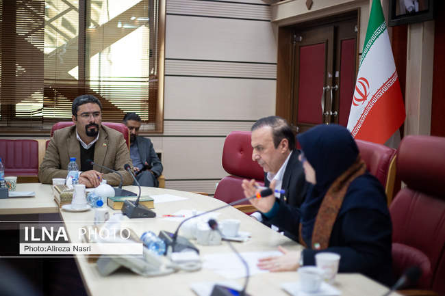 نشست خبری سخنگوی دولت با خبرنگاران قزوینی 