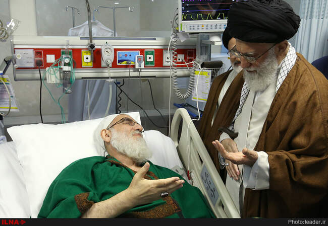 عیادت رهبر معظم انقلاب اسلامی از آیت الله هاشمی شاهرودی 