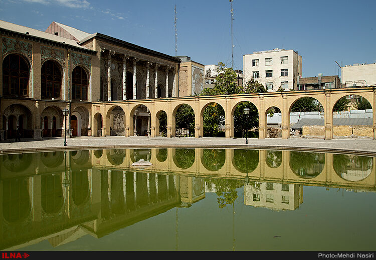 در داخل عمارت مسعودیه چه می گذرد؟