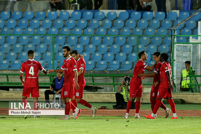 دیدار تیمهای فوتبال پرسپولیس تهران و فولاد خوزستان
