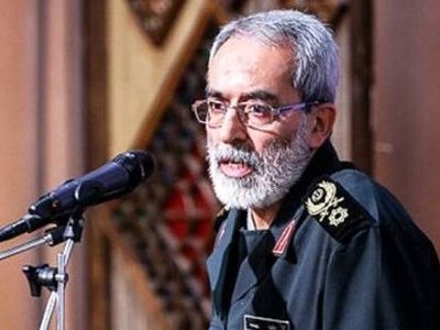 تنها جایی که زنان ما در آن حضور ندارند، صحنه ابتذال است/ در آمریکا سالانه هزاران نفر بی‌گناه به دست پلیس کشته می‌شوند/ هیچ جا پلیس و بسیج، اجازه برخورد با اسلحه نداشتند