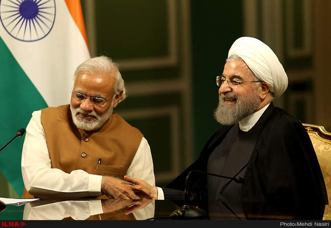 استقبال رسمی روحانی از نخست وزیر هند وامضای تفاهم نامه همکاری بین دو 