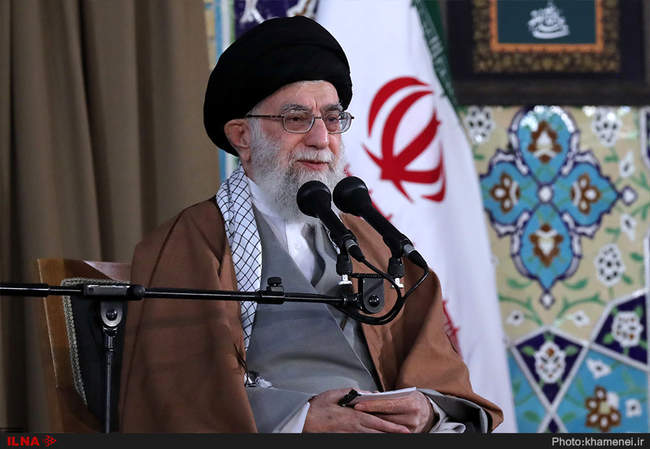حضور و سخنرانی رهبر انقلاب در اجتماع زائران و مجاوران حرم مطهر رضوی