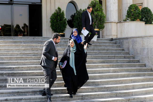 حاشیه جلسه هیات دولت - ۳۰ مهر