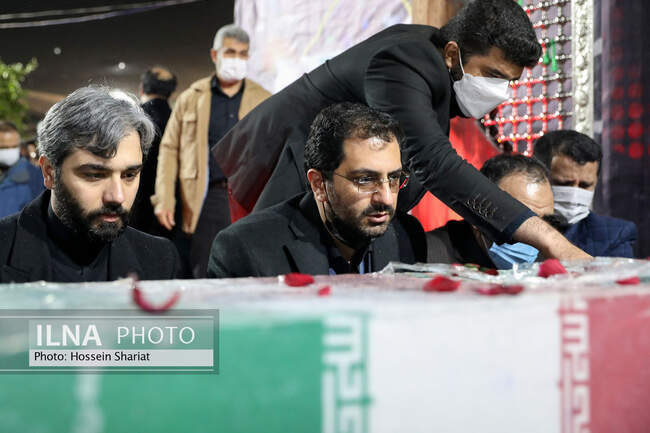 تدفین سه شهید گمنام در عرصه میدان شهدای مشهد