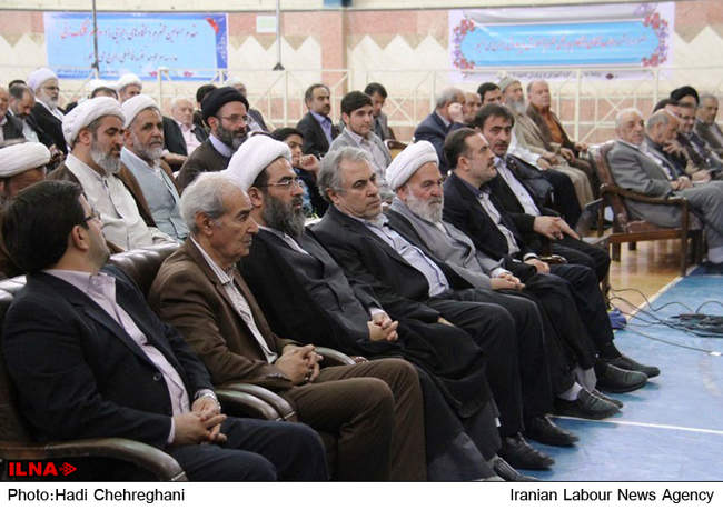 مراسم کلنگ زنی مدرسه مرحومه فاضلی توسط آیت الله فاضل لنکرانی