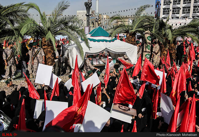 از حضور مسئولان عالی نظام در مراسم تشییع تا سلفی سپاهیان با فرزند ۲ساله شهید